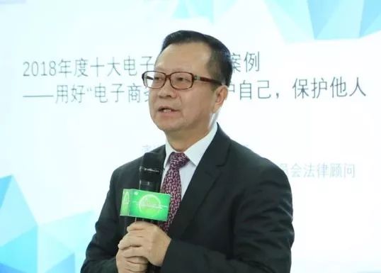 广东省夏蔚律师，法律领域的杰出代表